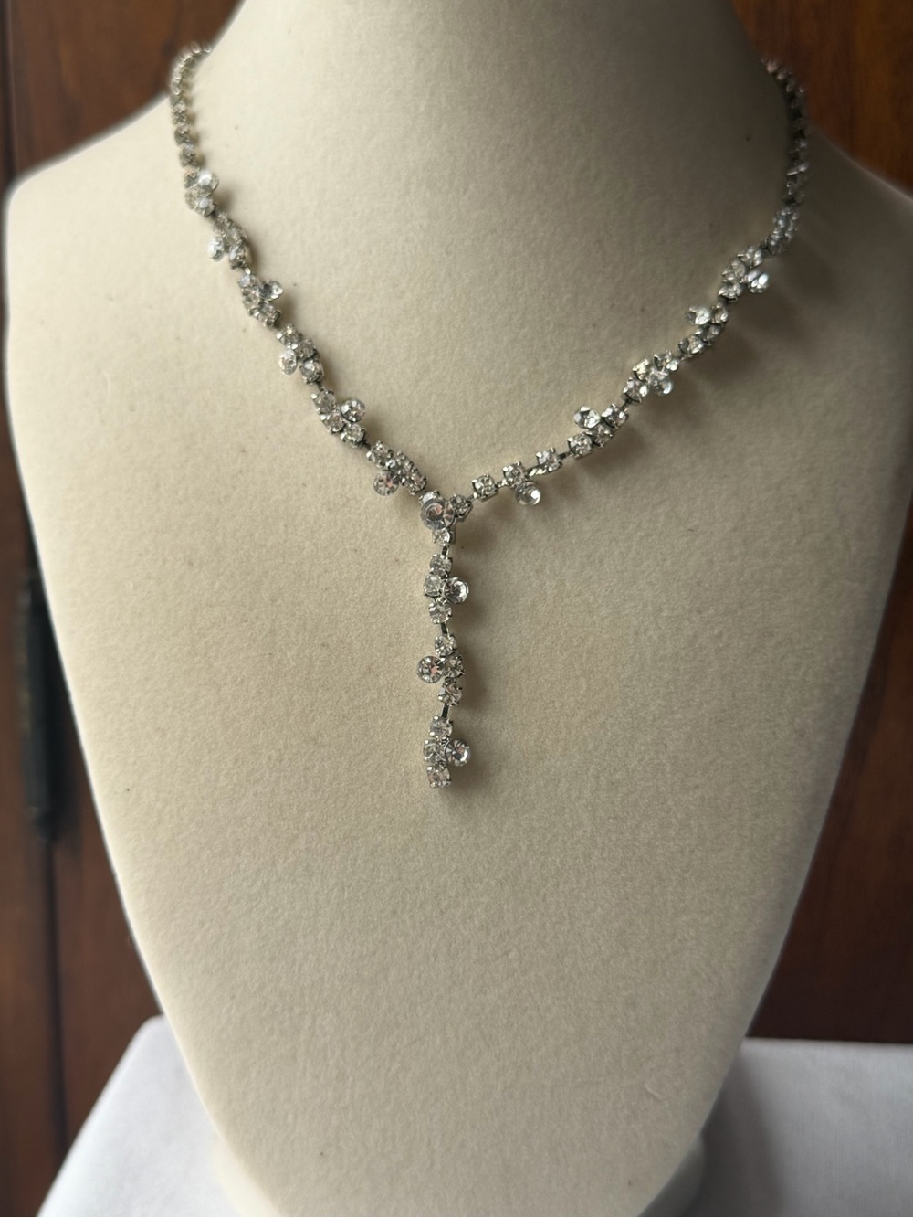 Time and Tru Rhinestone Y Necklace Silver Tone Crystal Drop Necklace